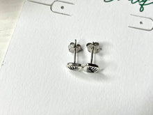 Load image into Gallery viewer, Little Leaves Earrings in Silver