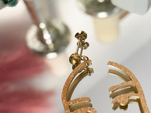 Load image into Gallery viewer, MINIMAL FACE STATEMENT EARRINGS IN GOLD - Emerald Boutique VA