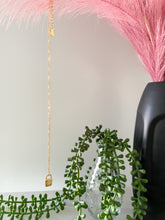 Load image into Gallery viewer, STAR LOCK NECKLACE IN GOLD - Emerald Boutique VA