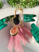 Load image into Gallery viewer, LAYERED STAR NECKLACE IN GOLD - Emerald Boutique VA