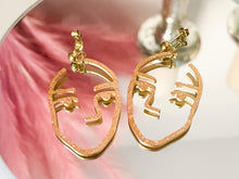 Load image into Gallery viewer, MINIMAL FACE STATEMENT EARRINGS IN GOLD - Emerald Boutique VA