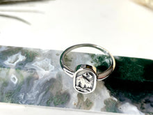 Load image into Gallery viewer, Riverside Range Ring in Silver
