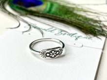 Load image into Gallery viewer, Fiesta Floral Ring in Silver
