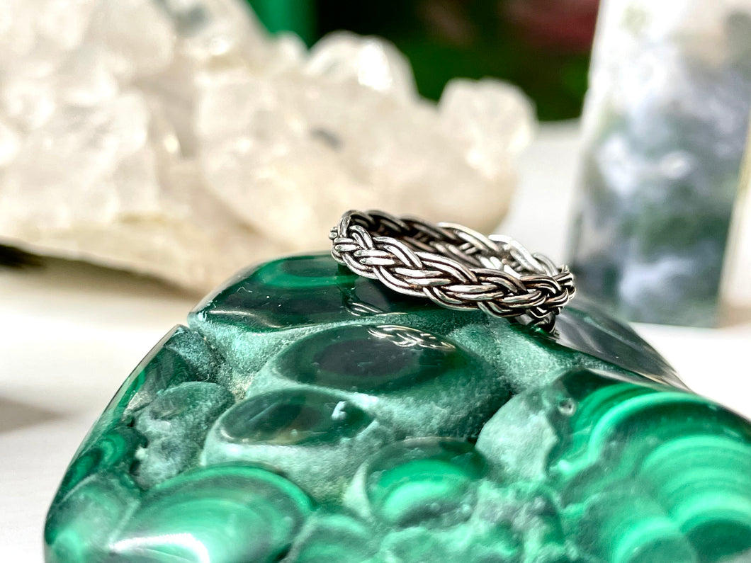 Ocho Braid Ring in Silver