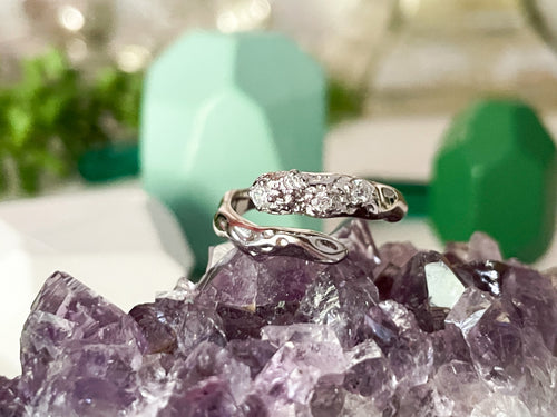 HAMMERED TEXTURE RING IN SILVER - Emerald Boutique VA
