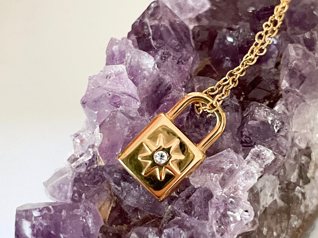 Star Padlock Necklace in Gold