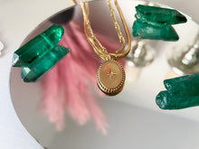 Load image into Gallery viewer, LAYERED STAR NECKLACE IN GOLD - Emerald Boutique VA
