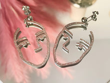 Load image into Gallery viewer, MINIMAL FACE STATEMENT EARRINGS IN SILVER - Emerald Boutique VA
